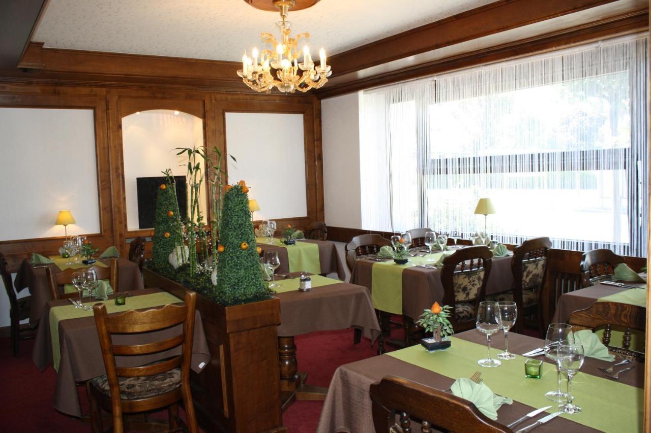Hotel De La Gare Monthey Buitenkant foto