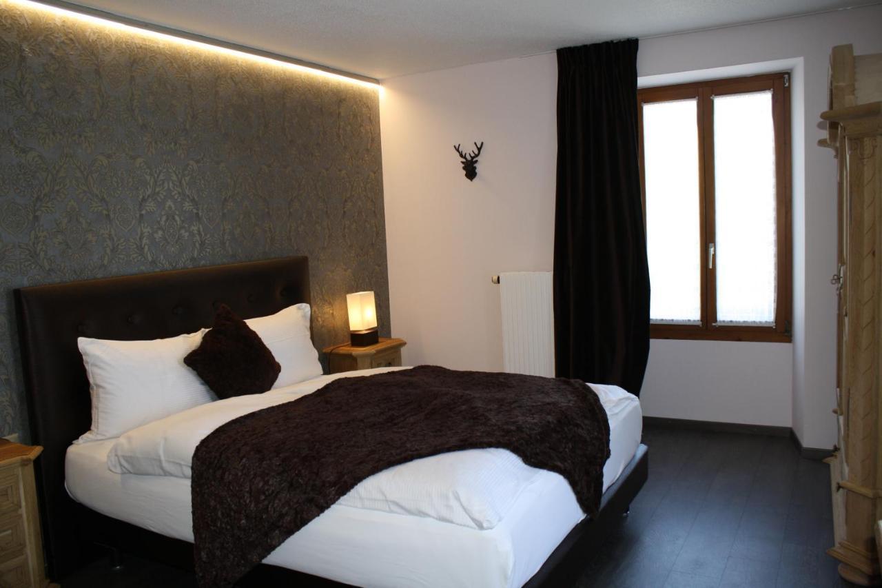 Hotel De La Gare Monthey Buitenkant foto