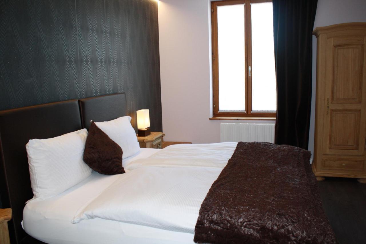 Hotel De La Gare Monthey Buitenkant foto