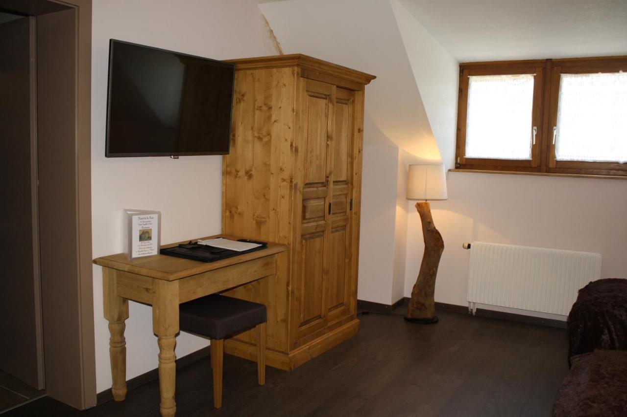 Hotel De La Gare Monthey Buitenkant foto